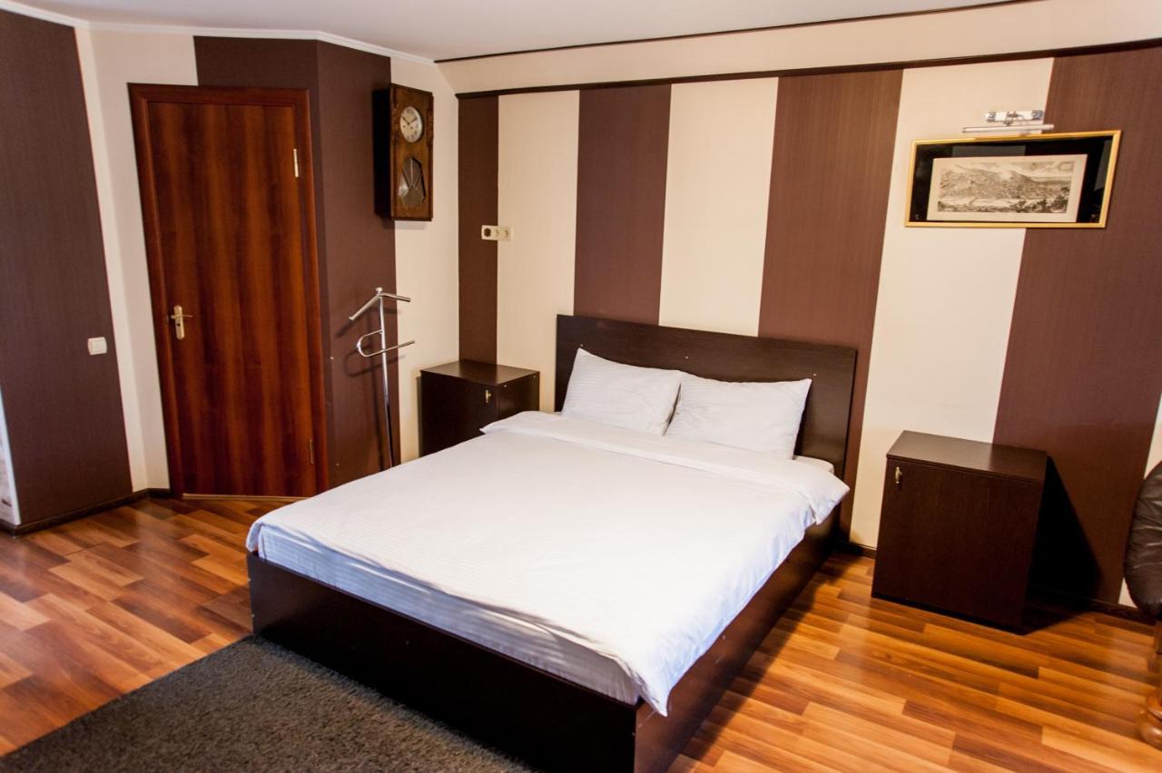 Guest House Shale Vinnytsia Exterior foto